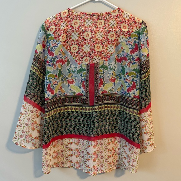 New Directions Sheer Printed Top Size Small - Picture 2 of 9